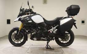 SUZUKI Vｽﾄﾛｰﾑ1000A 2016 VU51A