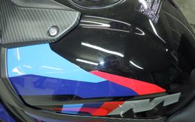 BMW M1000RR 2025