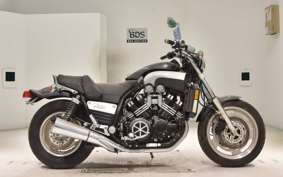 YAMAHA VMAX 2000