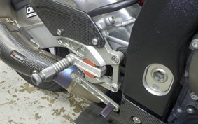BMW HP4 2014
