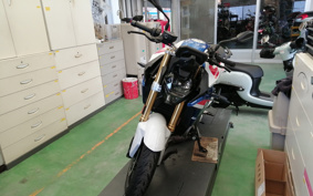 BMW F900R BASE 2024 0K11