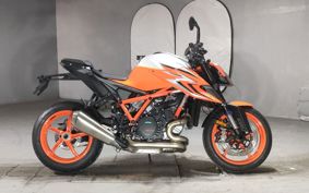 KTM 1290 SUPER  DUKE R V3940