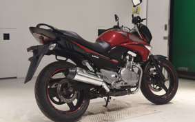 SUZUKI GSR250 2013