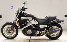 YAMAHA VMAX 2004