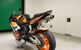 HONDA CBR1000RR 2005 SC57