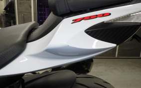 SUZUKI GSX-R750 2011