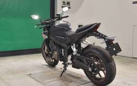 HONDA CB650R E-Clutch 2025 RH17