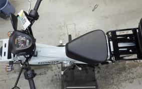 HONDA ｸﾛｽｶﾌﾞ110-3