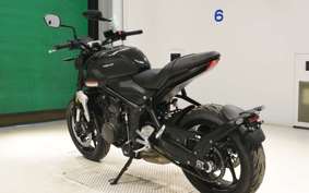TRIUMPH TRIDENT 660 2025