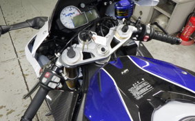 BMW HP4 2014