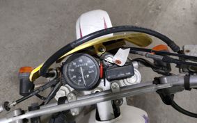 SUZUKI DR250R SJ45A