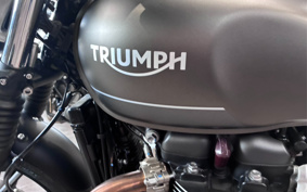 TRIUMPH STREET TWIN 2023 DAD74G