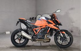 KTM 1290 SUPER  DUKE R 2021 V3940