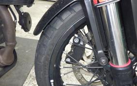 HUSQVARNA SVARTPILEN 125 2004
