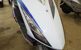 SUZUKI GSR125