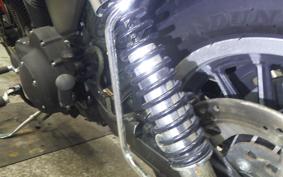 HARLEY XL883R 2005