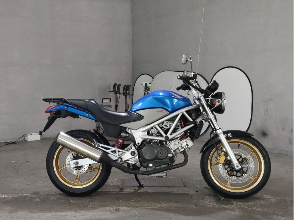 Фото Honda VTR 250 2010 с японского аукциона