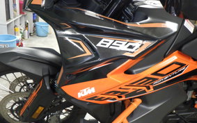 KTM 890 ADVENTURE	 2023