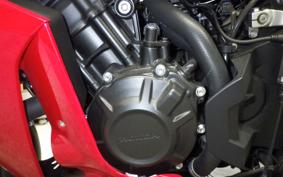 HONDA CBR650R E-Clutch 2025 RH17