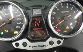 HONDA CB1300SB SUPER BOLDOR 2025 SC54