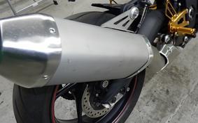 TRIUMPH DAYTONA 675 R 2015