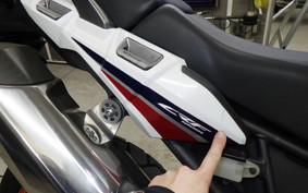 HONDA CRF1000L AFRICA TWIN 2016 SD04