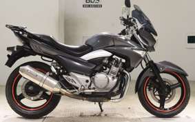 SUZUKI GSR250