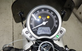 TRIUMPH STREET TWIN 2016