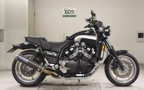 YAMAHA VMAX 2018