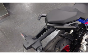 BMW F900R BASE 2025 0K81