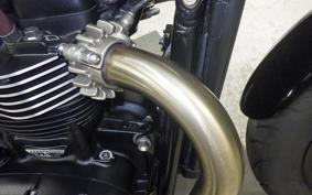 TRIUMPH BONNEVILLE BOBBER 2022
