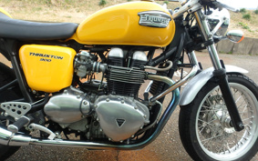 TRIUMPH THRUXTON 2005 TJ9042