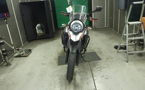 SUZUKI Vｽﾄﾛｰﾑ250A 2013