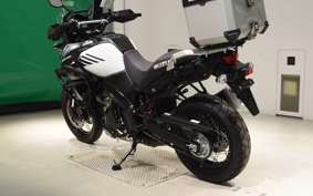 SUZUKI Vｽﾄﾛｰﾑ1000XTA 2005 VU51A
