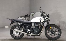TRIUMPH STREET TWIN 900 2018 DAD74G