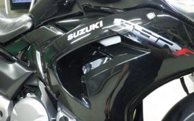 SUZUKI GSR250F