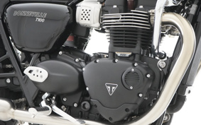 TRIUMPH BONNEVILLE T100 2022 DAD70G