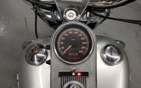 HARLEY  HARLEY FLHRC-I 1450 FRW