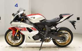 YAMAHA YZF-R7 2022 RM39J