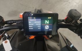 KTM 1290 SUPER  DUKE R 2021 V3940