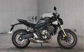 HONDA CB650R E-Clutch 2024 RH17