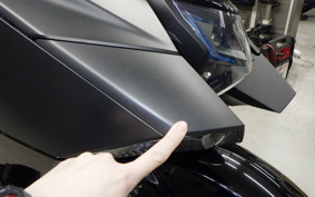 HONDA NM4 VULTUS -01 2014 RC82