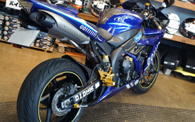 YAMAHA YZF-R1 2005 RN13