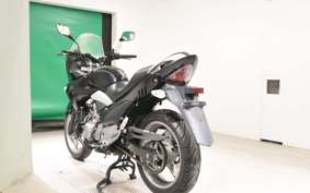 SUZUKI GSR250S 2013