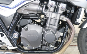 HONDA CB1300 SUPER  BOL DOR ABS 2023 SC54