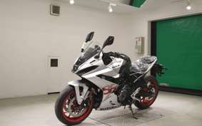 SUZUKI GSX-8R 2013 EM1AA