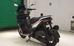 APRILIA SR GT 200
