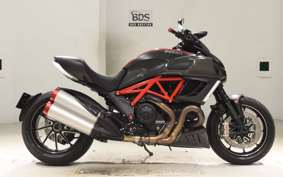 DUCATI DIAVEL Carbon 2011