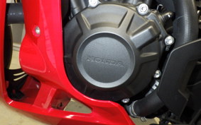 HONDA CB650R E-Clutch 2024 RH17