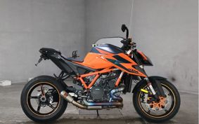 KTM 1290 SUPER  DUKE R V3940